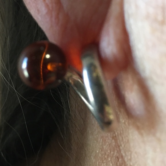 Silver corkscrew post earrings with orb detail - Picture 2 of 8